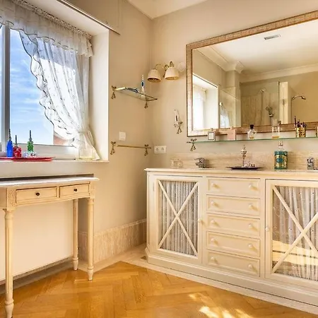 Apartment House Next To Charming Cathedral Garage Included Cadiz